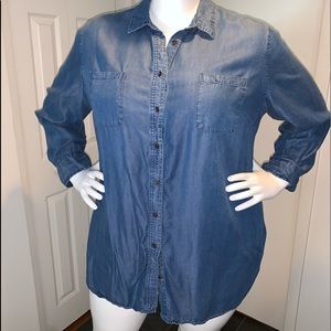 Ava and Viv soft denim button down top 3X